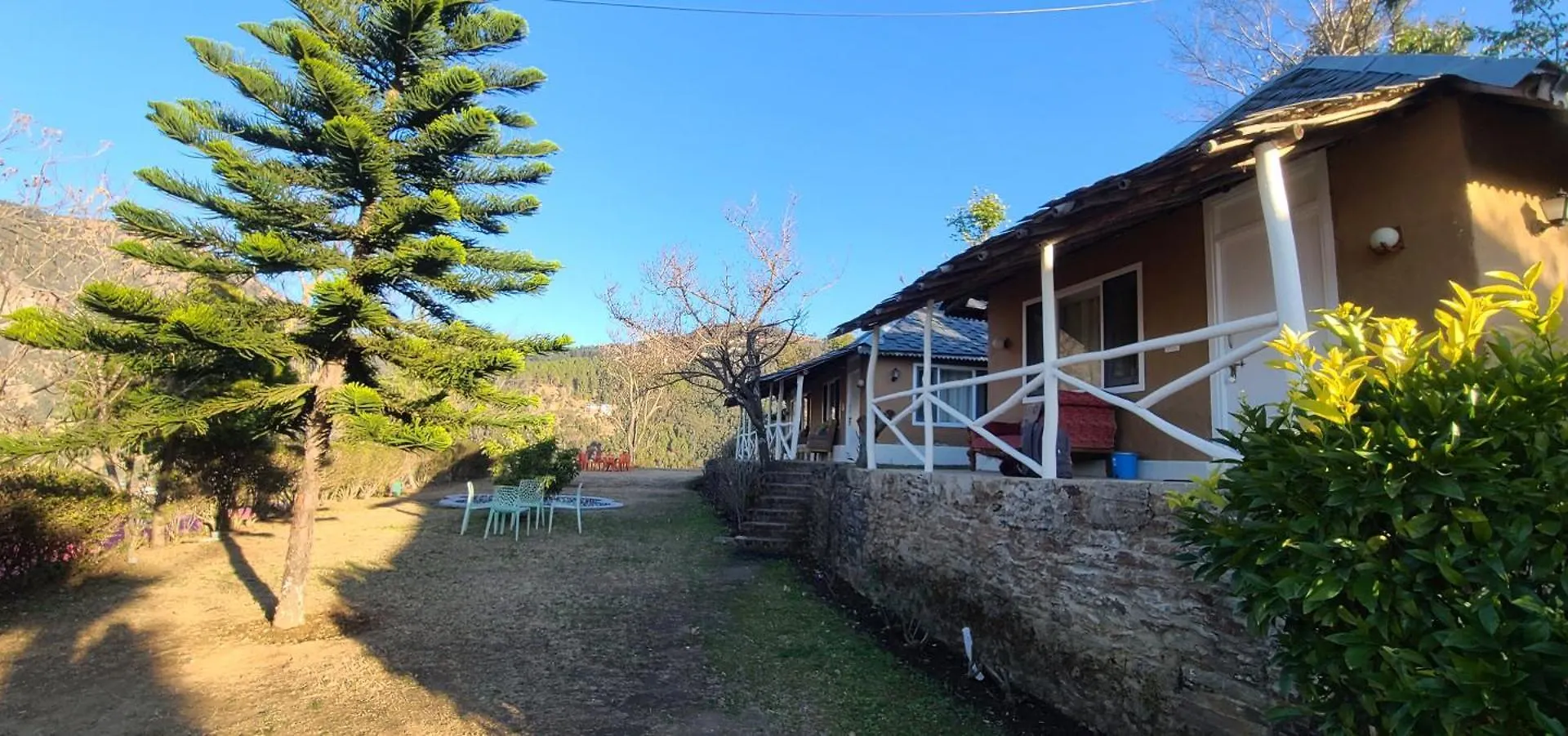 Vatika Resorts Cottages Shogi Indie