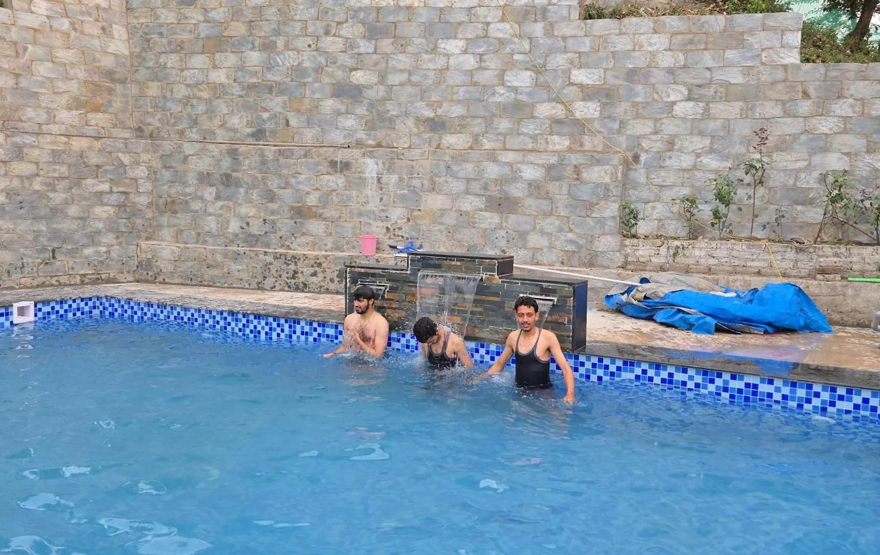 Vatika Resorts Cottages Shogi Indie